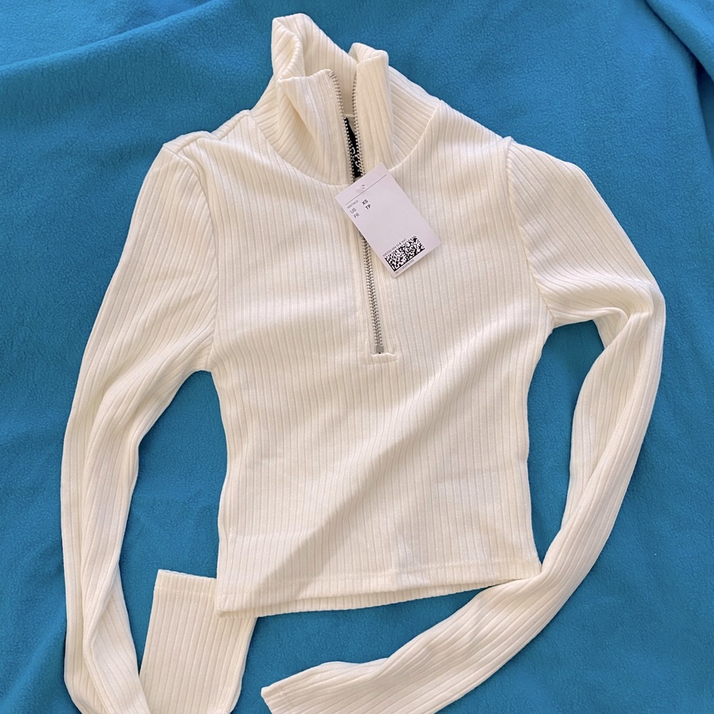 NWT white ribbed sweater crop top